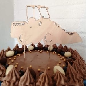 Puinen kakkukoriste - Minikaivuri